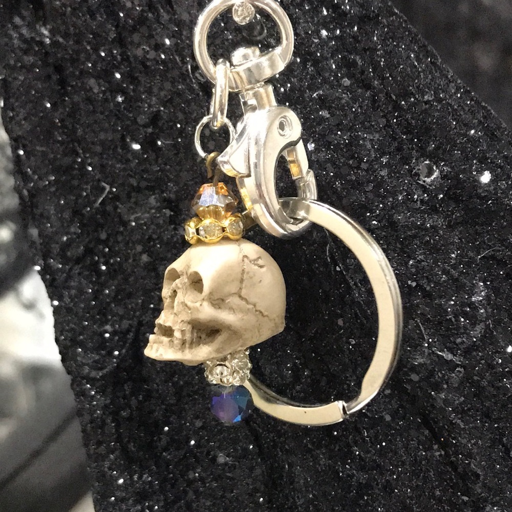 Glam-skull Keychain